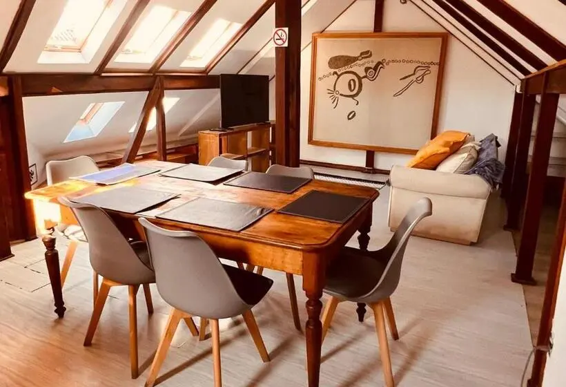 استودیوی استاندارد, Casona Montt 522   B&b