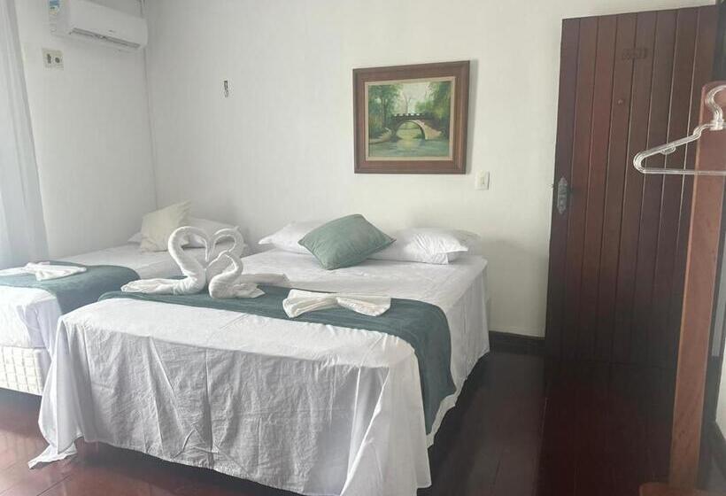 חדר סטנדרט לארבעה, Dom Aquino Hospedagem E Gastronomia
