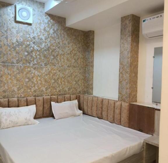 디럭스 룸, Goroomgo Kshipra Guest House Ujjain