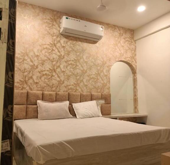 디럭스 룸, Goroomgo Kshipra Guest House Ujjain