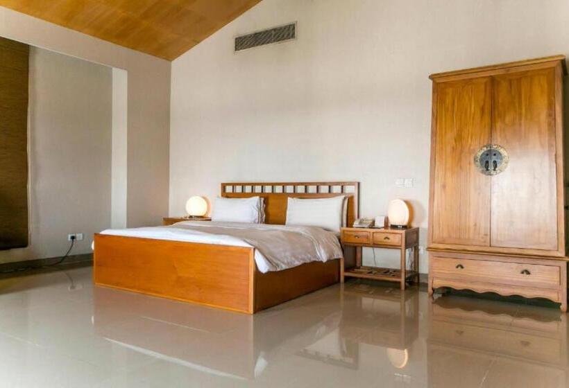 اتاق استاندارد با تخت بزرگ, Lagos