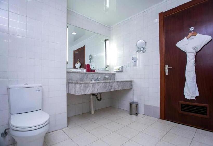 اتاق استاندارد, Lagos