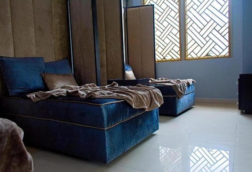 اتاق استاندارد, Lagos