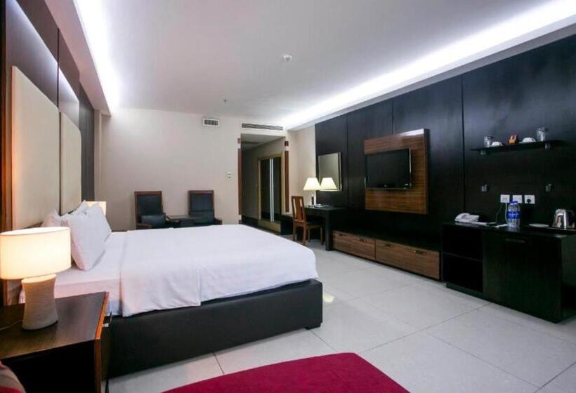 اتاق لوکس, Lagos