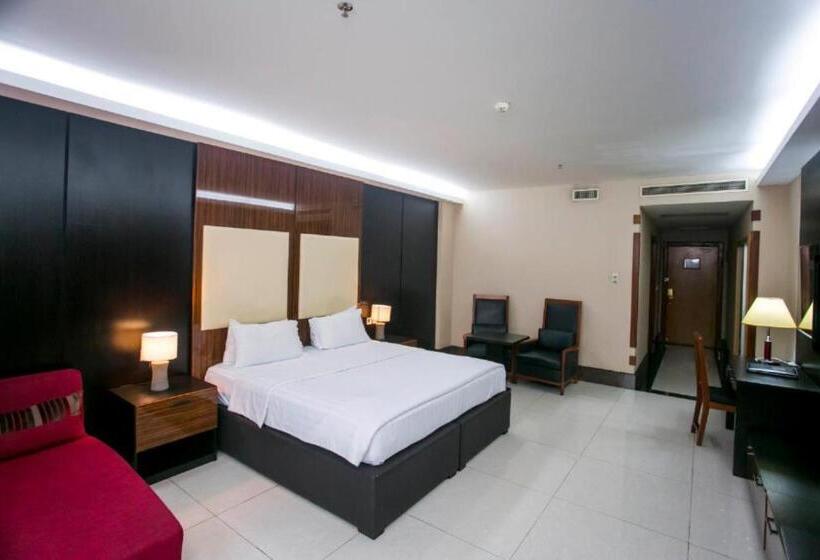 اتاق لوکس, Lagos