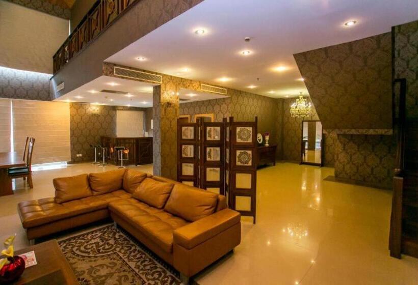 سوئیت با تخت بزرگ, Lagos