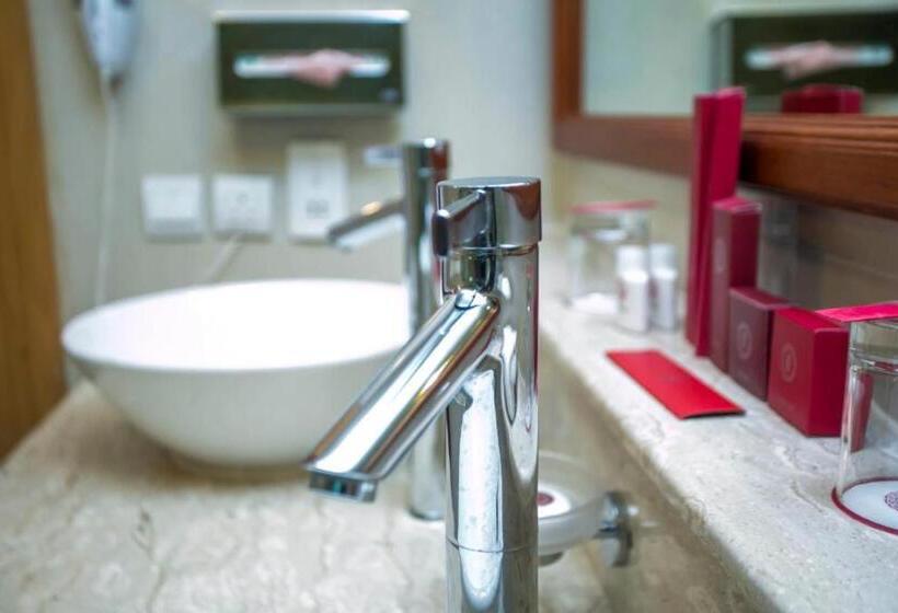 سوییت سوپریور, Lagos