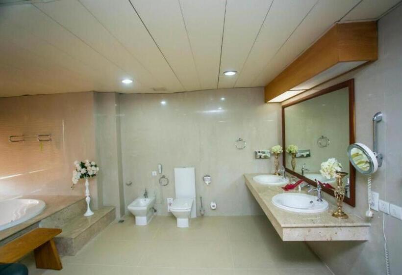 سوئیت پرزیدنت, Lagos