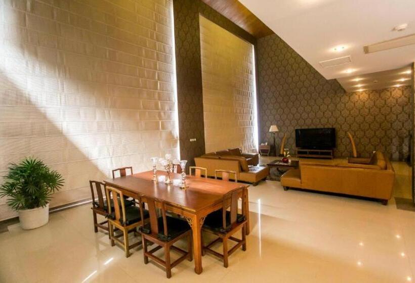 سوئیت پرزیدنت, Lagos