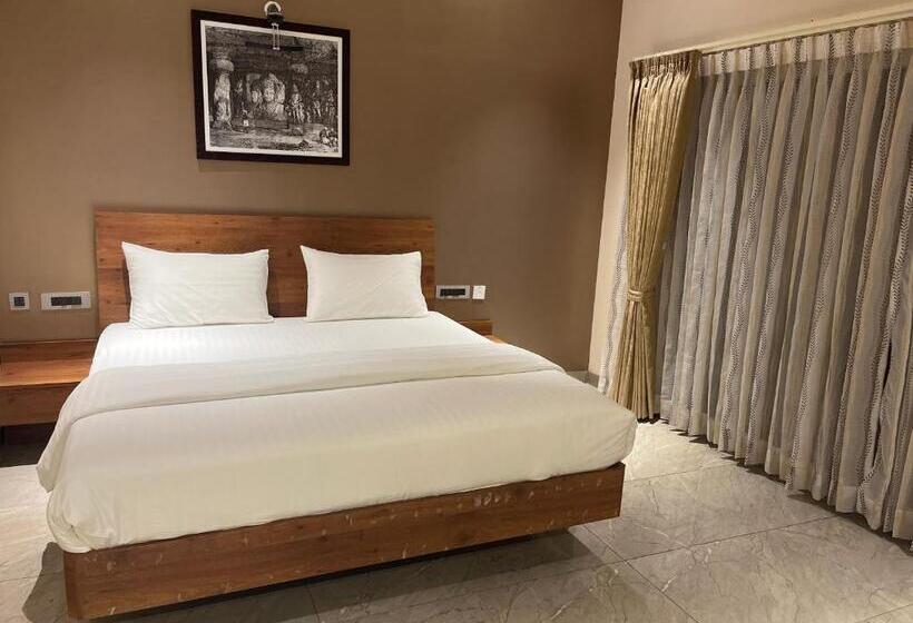 Номер Стандарт Вид на Бассейн, Wuthering Heights