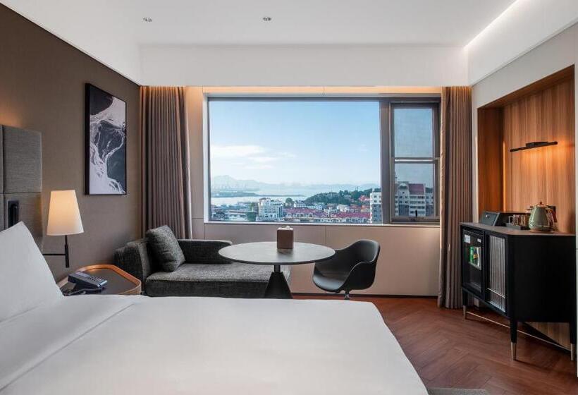 اتاق لوکس, Intercity Hotel Yantai Binhai Square
