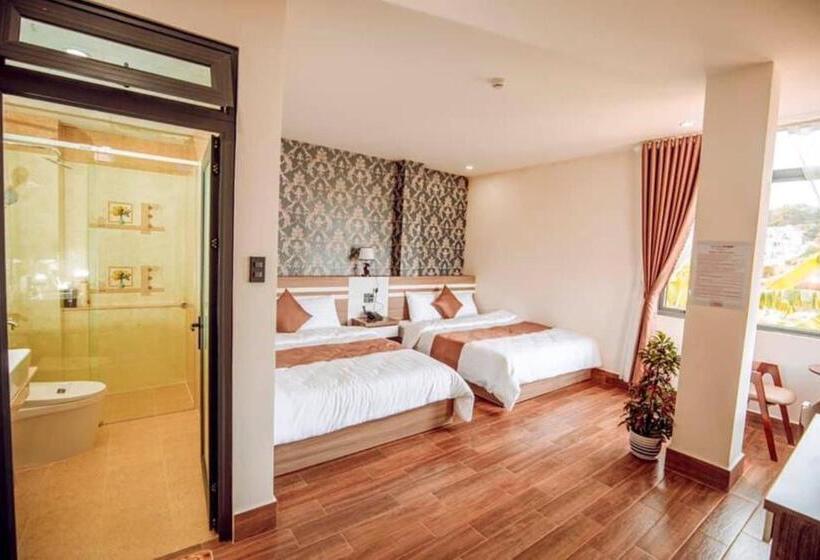 اتاق استاندارد چهار تخته, Ngan S Hotel Spa