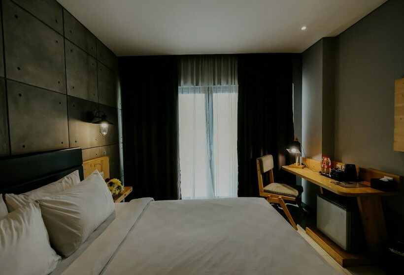 Номер Deluxe с Балконом, Ayaartta Hotel Malioboro