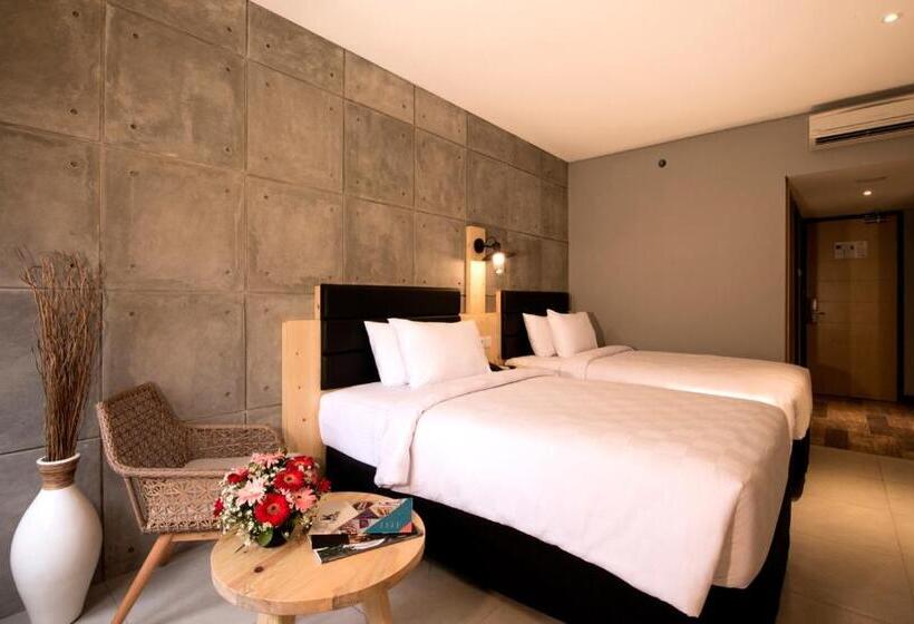 Семейный Номер, Ayaartta Hotel Malioboro