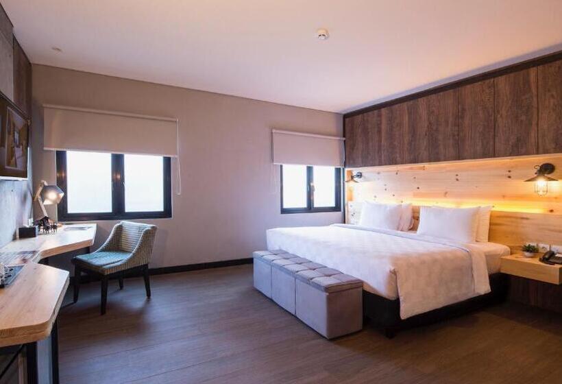 Люкс Премиум, Ayaartta Hotel Malioboro