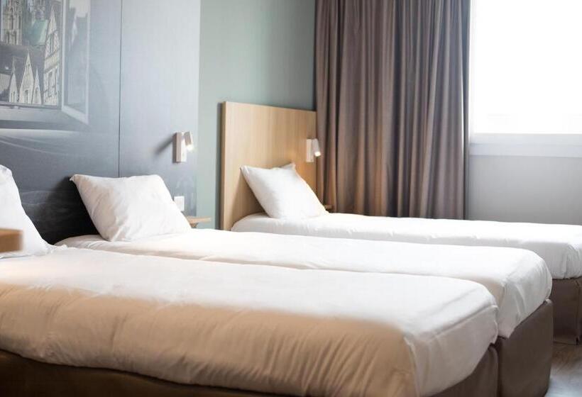 חדר קלאסי לשלושה, B&b Hotel Chartres Océane