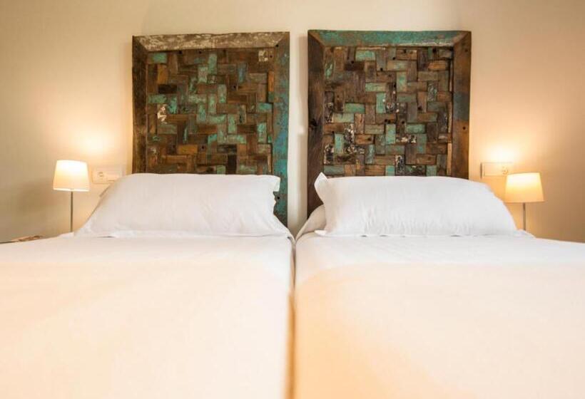 اتاق استاندارد چهارنفره با چشمانداز باغ, Casagrande La Barrosa