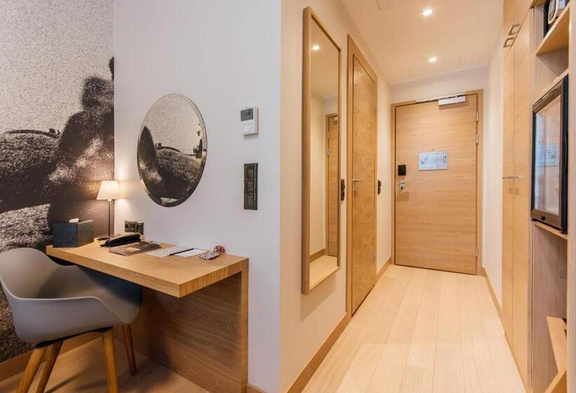 اتاق استاندارد, Centennial Nexus Hotel Tallinn