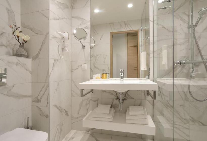 اتاق سوپریور, Centennial Nexus Hotel Tallinn