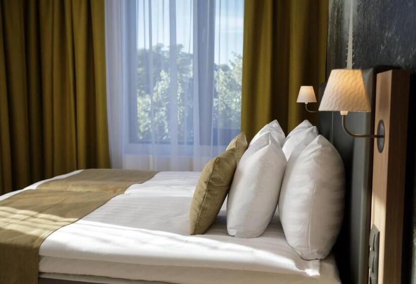 اتاق استاندارد با وان آب گرم, Centennial Nexus Hotel Tallinn