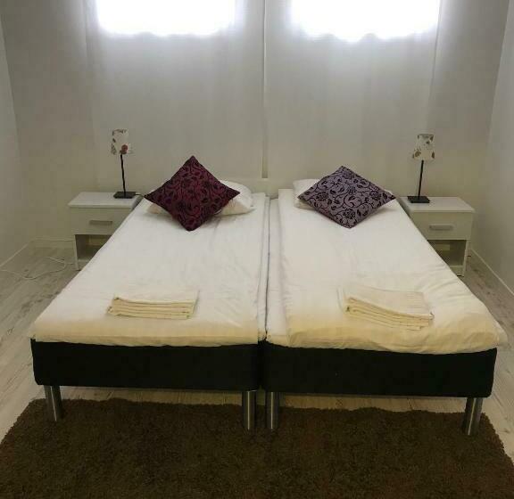 带共用浴室的标准房间, Fjord Hostel Rooms