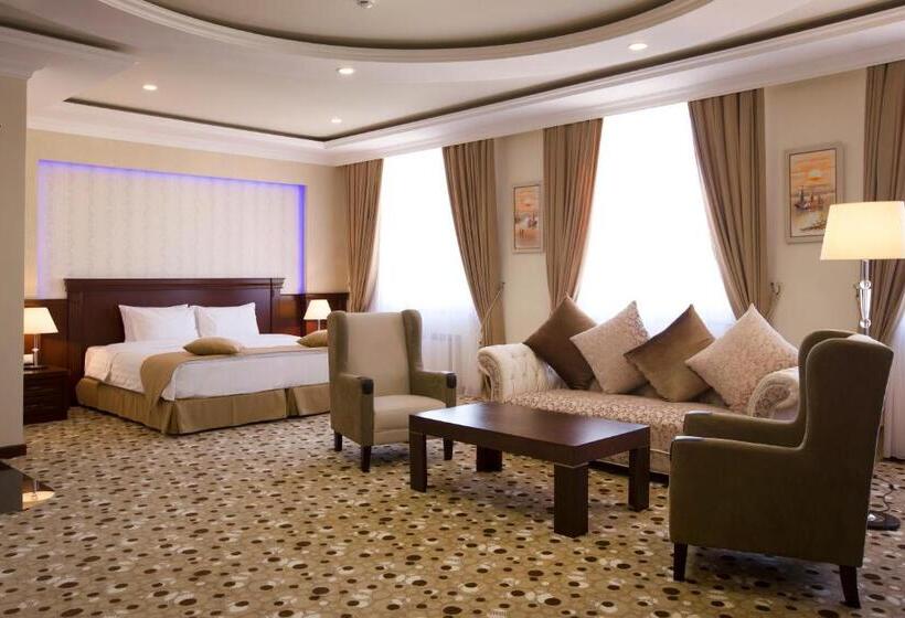 스위트 킹사이즈 침대, Central Hotel Yerevan