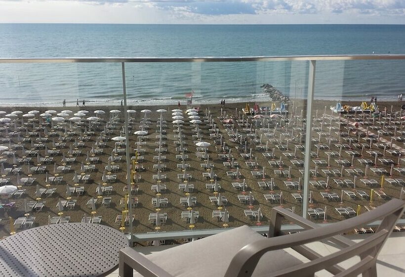 Deluxe Suite Sea View, Elite