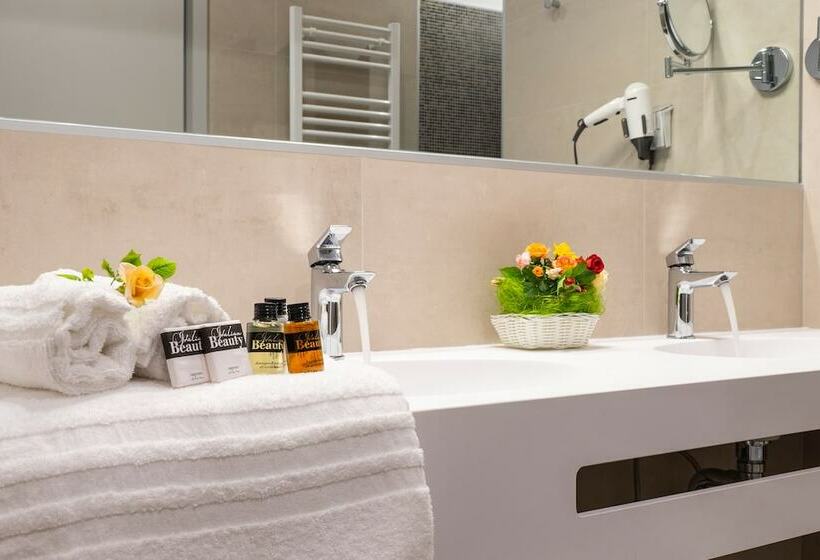 Deluxe Suite Sea View, Elite