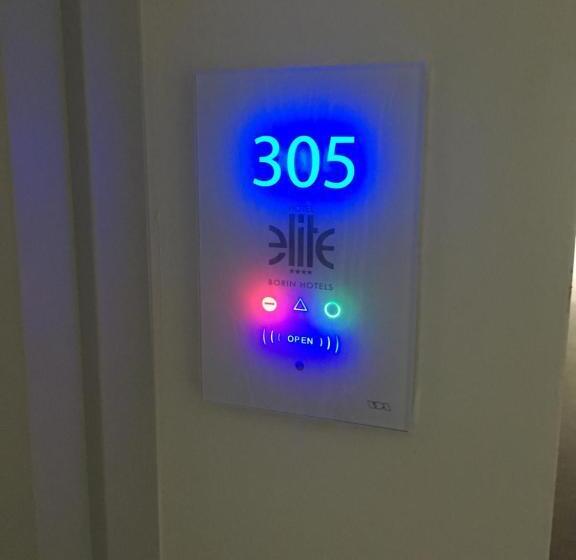 اتاق سوپریور با چشم‌انداز جانبی دریا, Elite