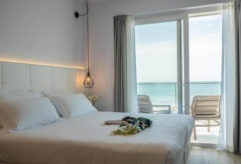 اتاق لوکس با چشم‌انداز دریا, Elite