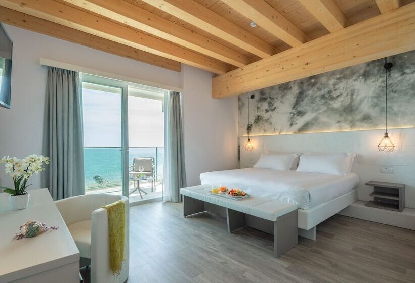 Deluxe Suite Sea View, Elite