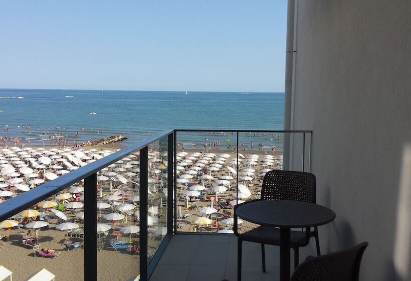 اتاق سوپریور با چشم‌انداز جانبی دریا, Elite