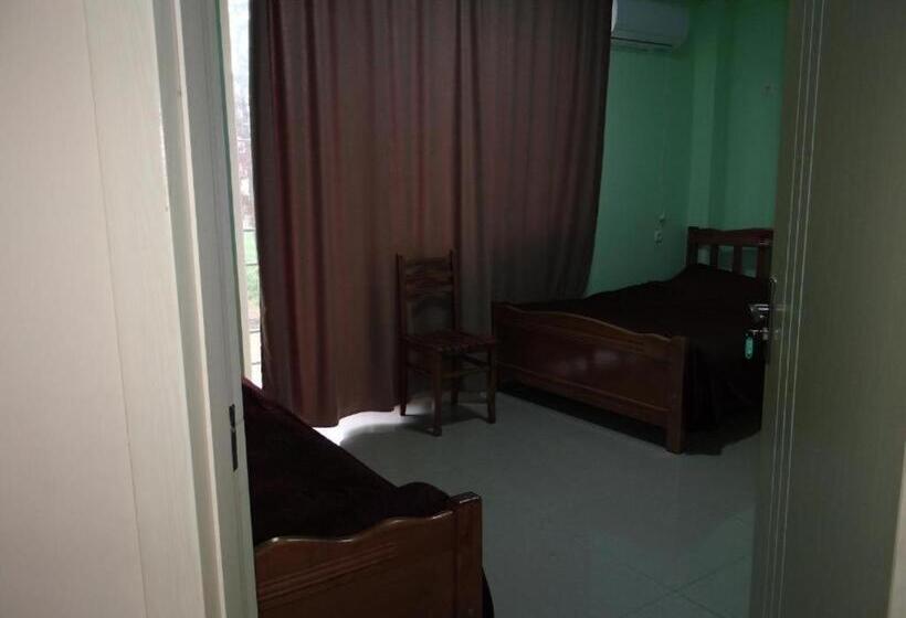 اتاق راحتی سه تخته, Lotus