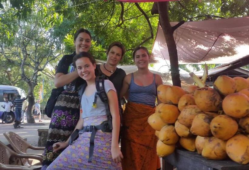 家庭间, Priyanna Guest, Forest View