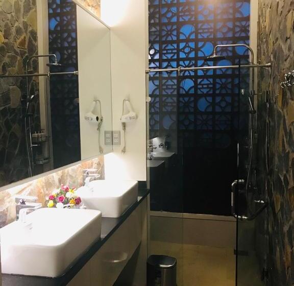 اتاق سوپریور خانوادگی, Qli