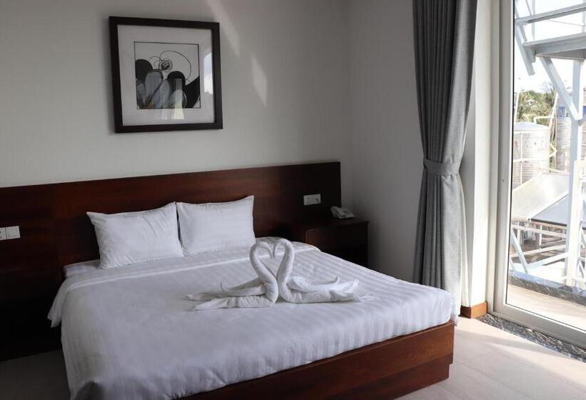 اتاق لوکس, Qli