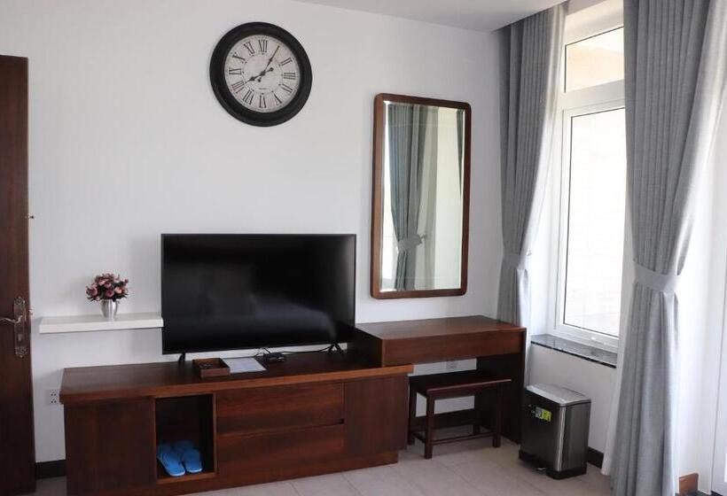 اتاق لوکس, Qli