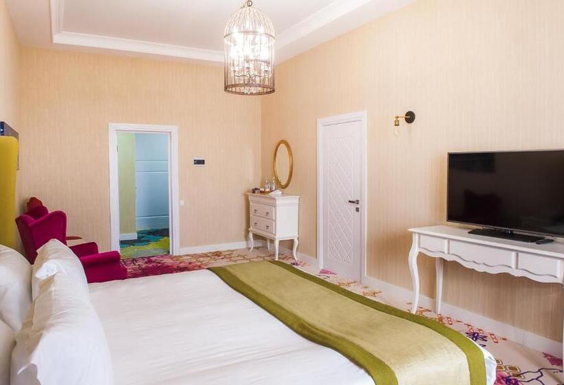 اتاق پریمیوم چهارنفره, The One Hotel Astana
