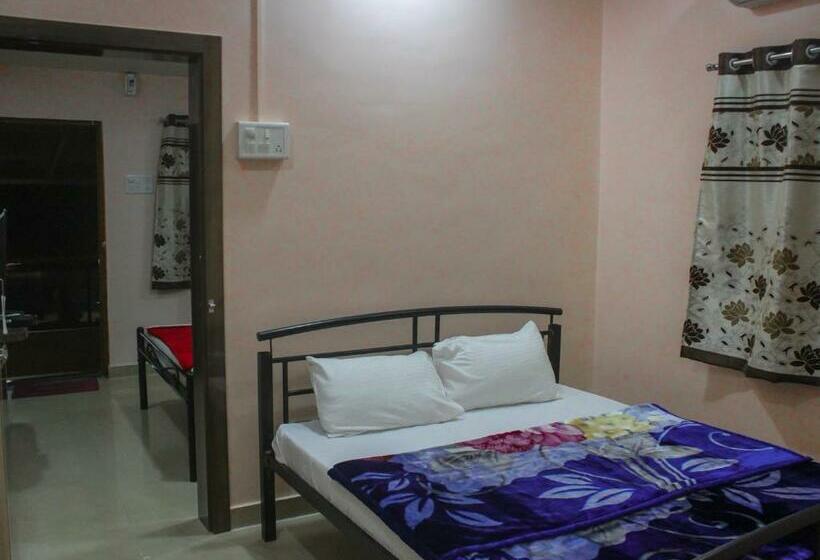 חדר משפחתי דלוקס, Lakeview Resort Lavasa