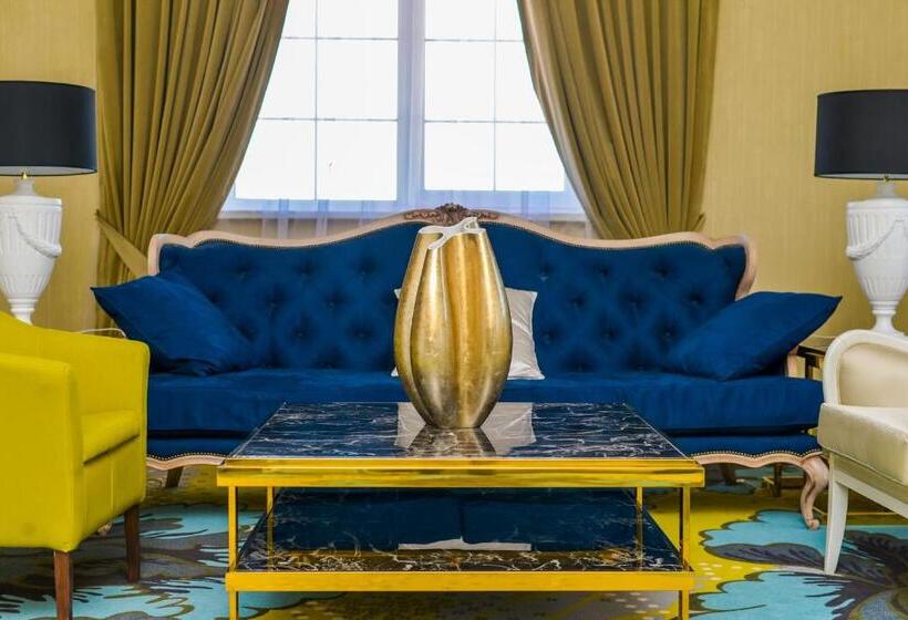 اتاق پریمیوم چهارنفره, The One Hotel Astana