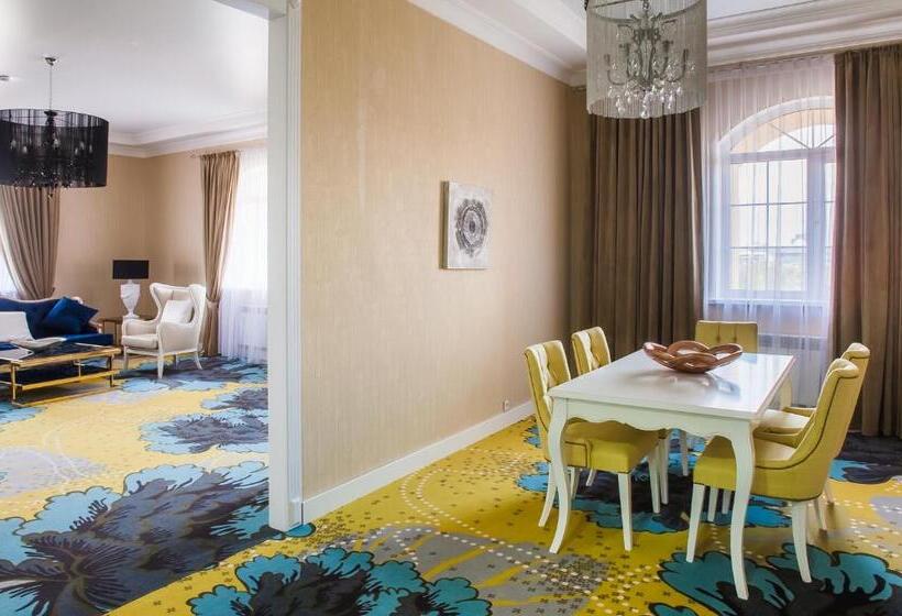 اتاق پریمیوم چهارنفره, The One Hotel Astana