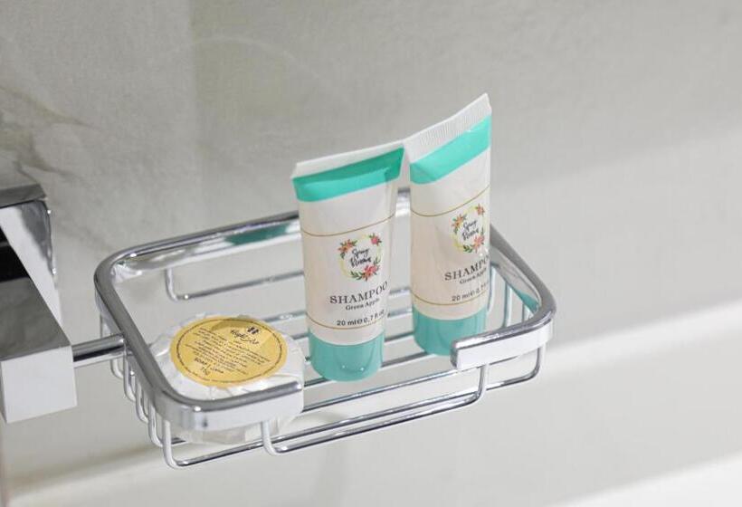 Номер Стандарт Трехместный, فندق الريان الفضي