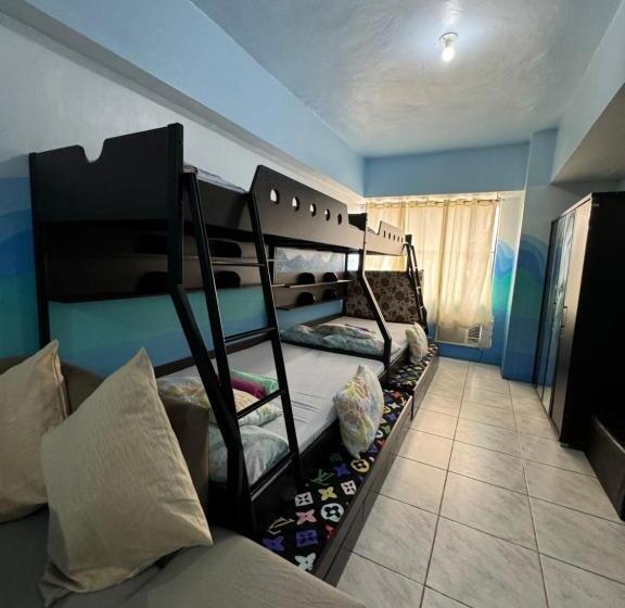 استودیوی استاندارد, Jo Condotels