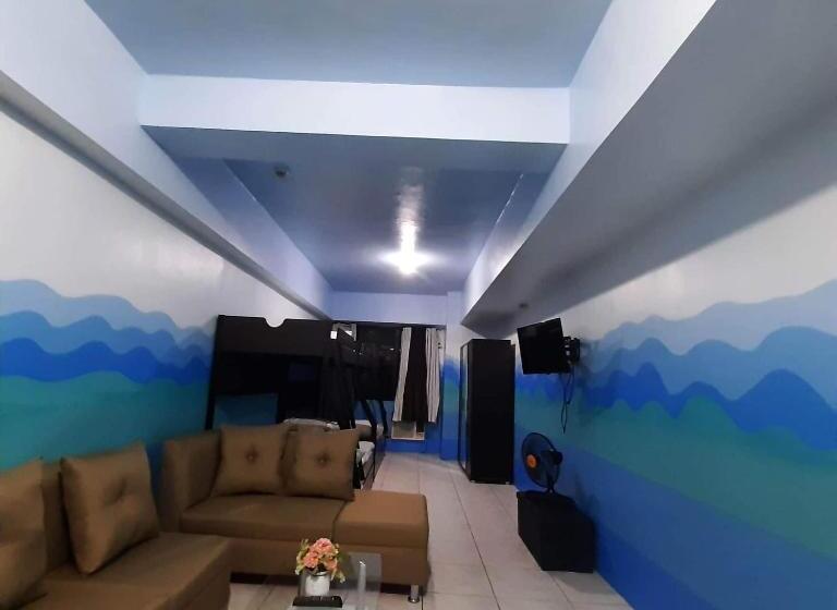 استودیوی استاندارد, Jo Condotels