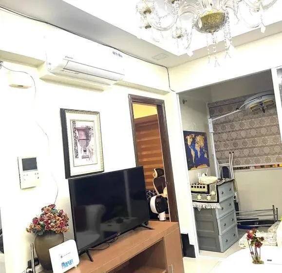سوییت سوپریور, Newport Executive Villas Condo