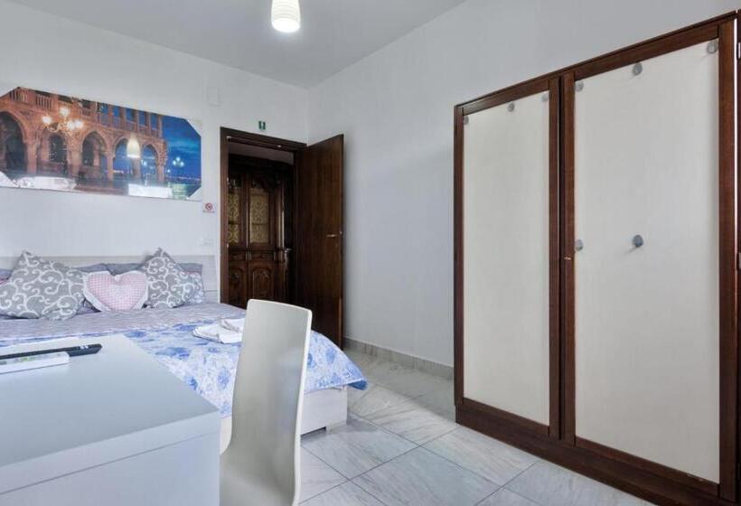 اتاق لوکس, Arish Downtown Venice