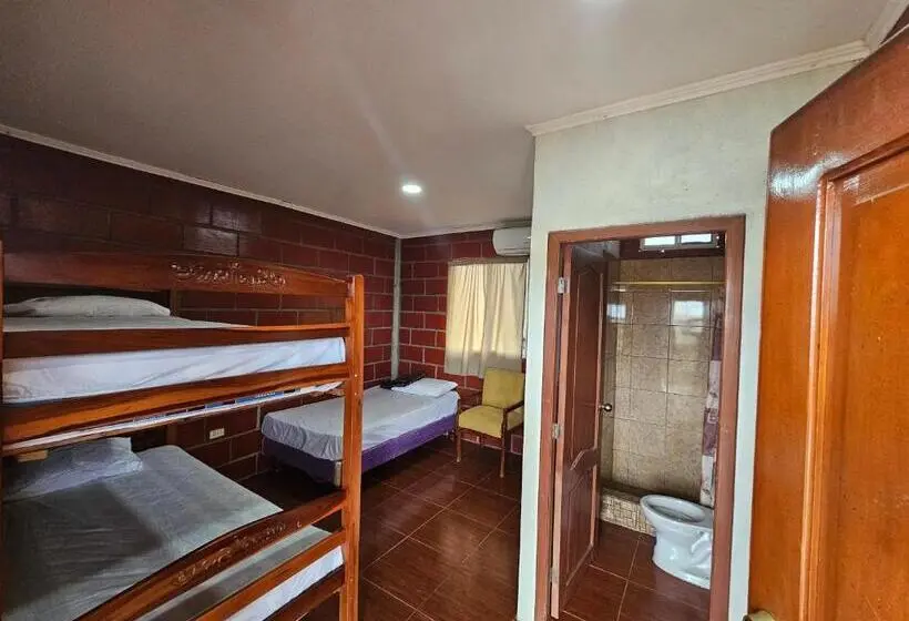 ファミリールーム, Camping Hostel