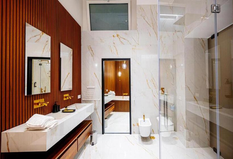 سوییت لوکس, Di Virgilio Suite Luxury