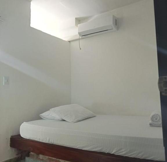 חדר סטנדרט, Melemar