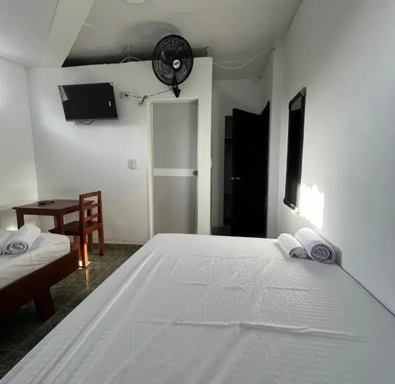 Chambre Economy, Melemar